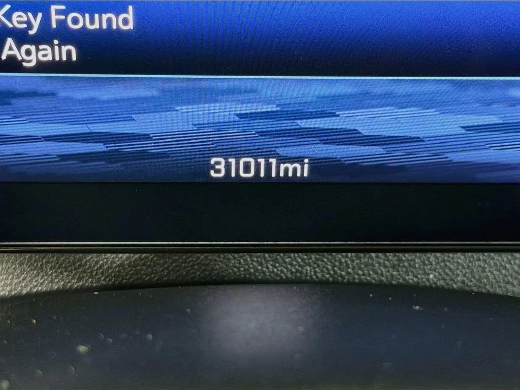 Used 2025 Summit White Chevrolet LT image 14