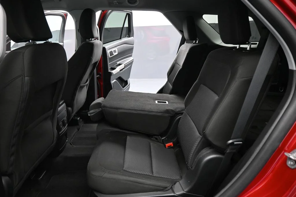 Used 2023 Red Ford XLT image 18