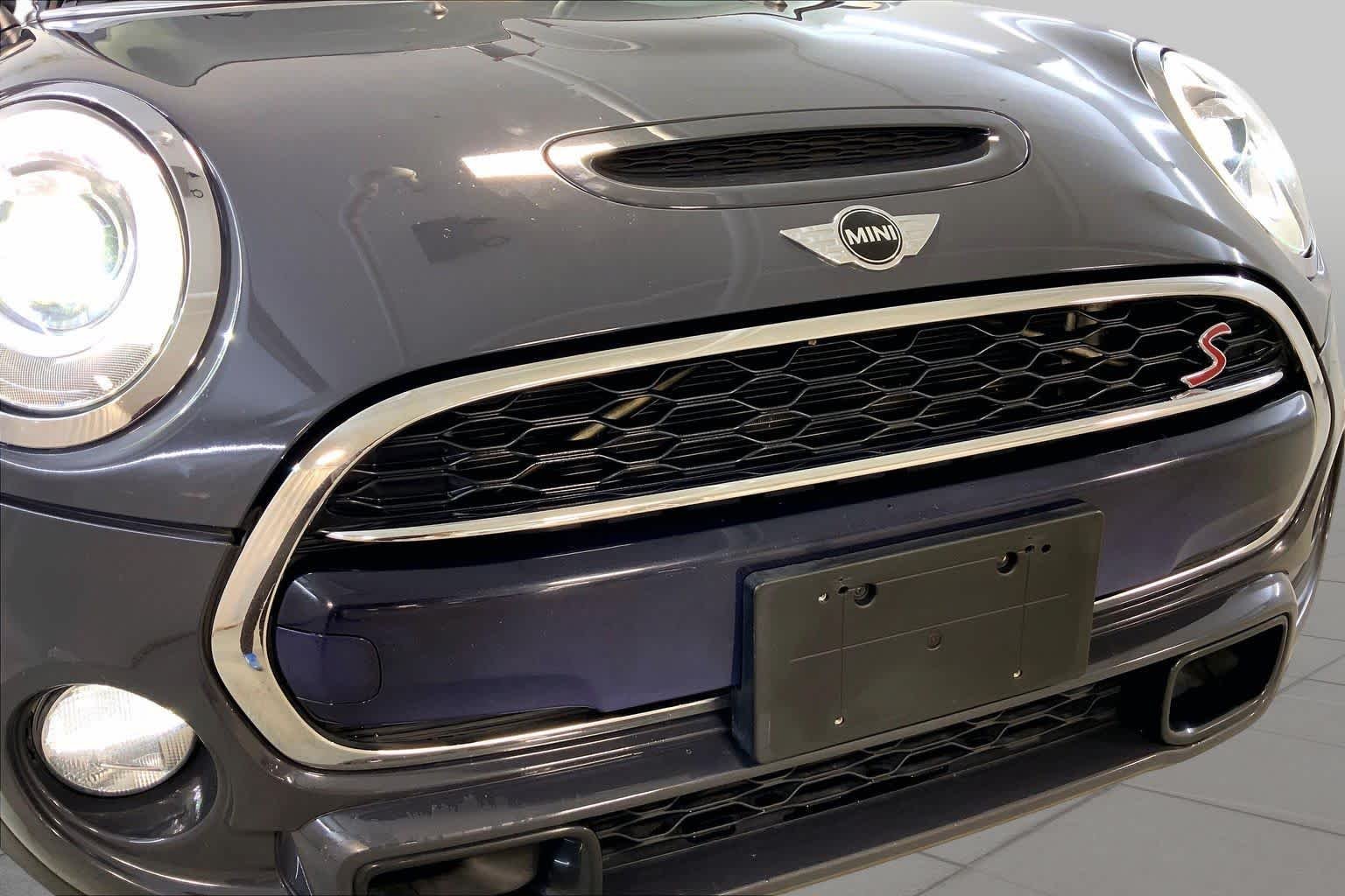 Used 2016 Thunder Grey Metallic MINI S image 32