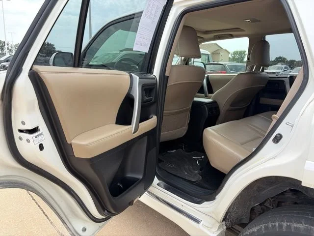 Used 2012  Toyota SR5 image 16