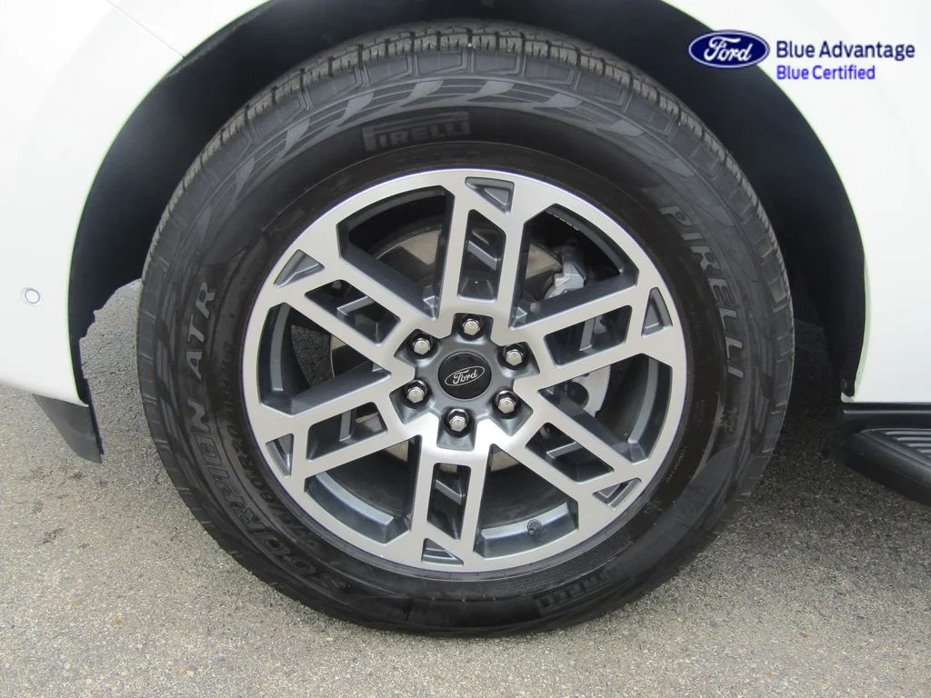 Certified Used 2025 Star White Ford Active image 14