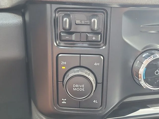 New 2026 White Metallic Ford Platinum image 29