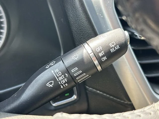 Used 2019 Red GMC SLE-1 image 23