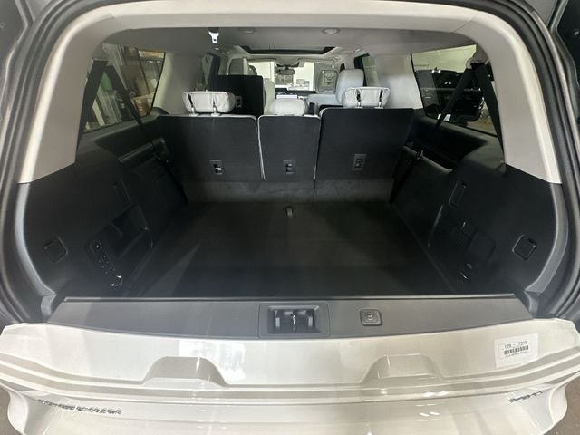 New 2027 White Ford Platinum image 26