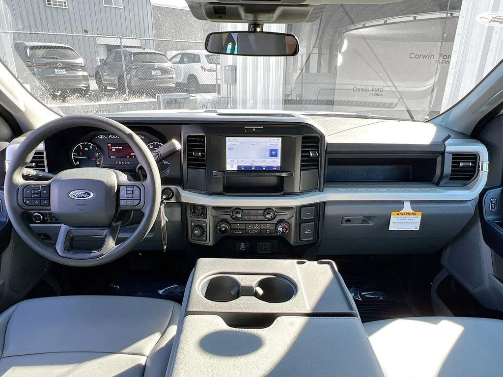 New 2026 Oxford White Ford XL image 7