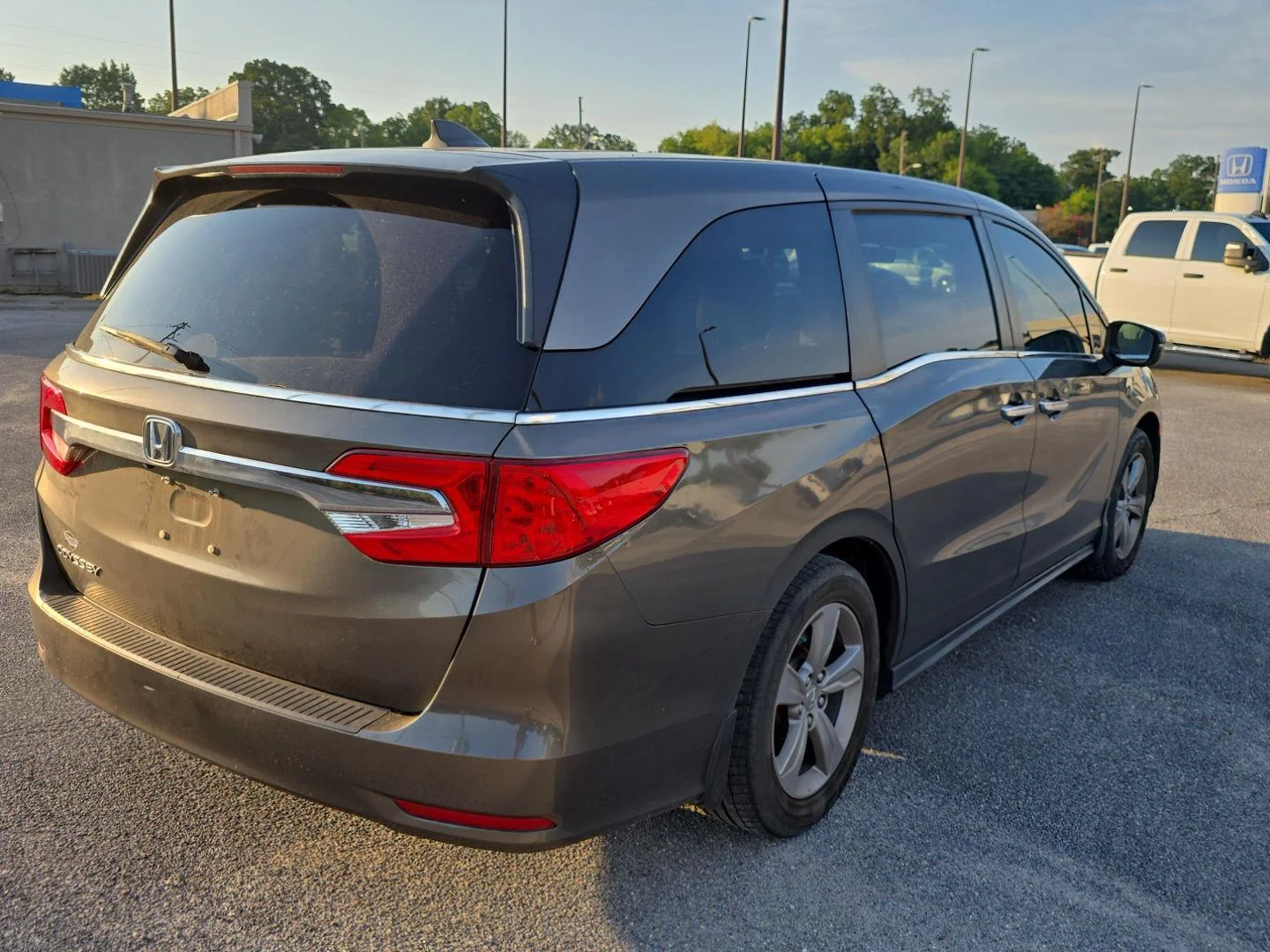 Used 2018 Pacific Pewter Metallic Honda EX-L image 3