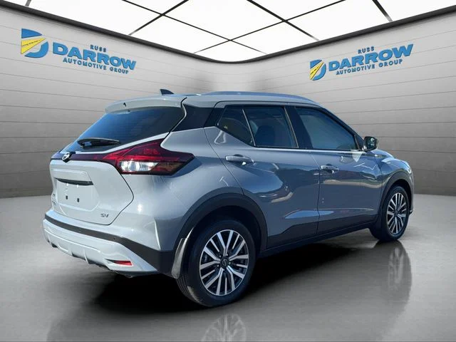 Used 2023 Gray Nissan SV image 5