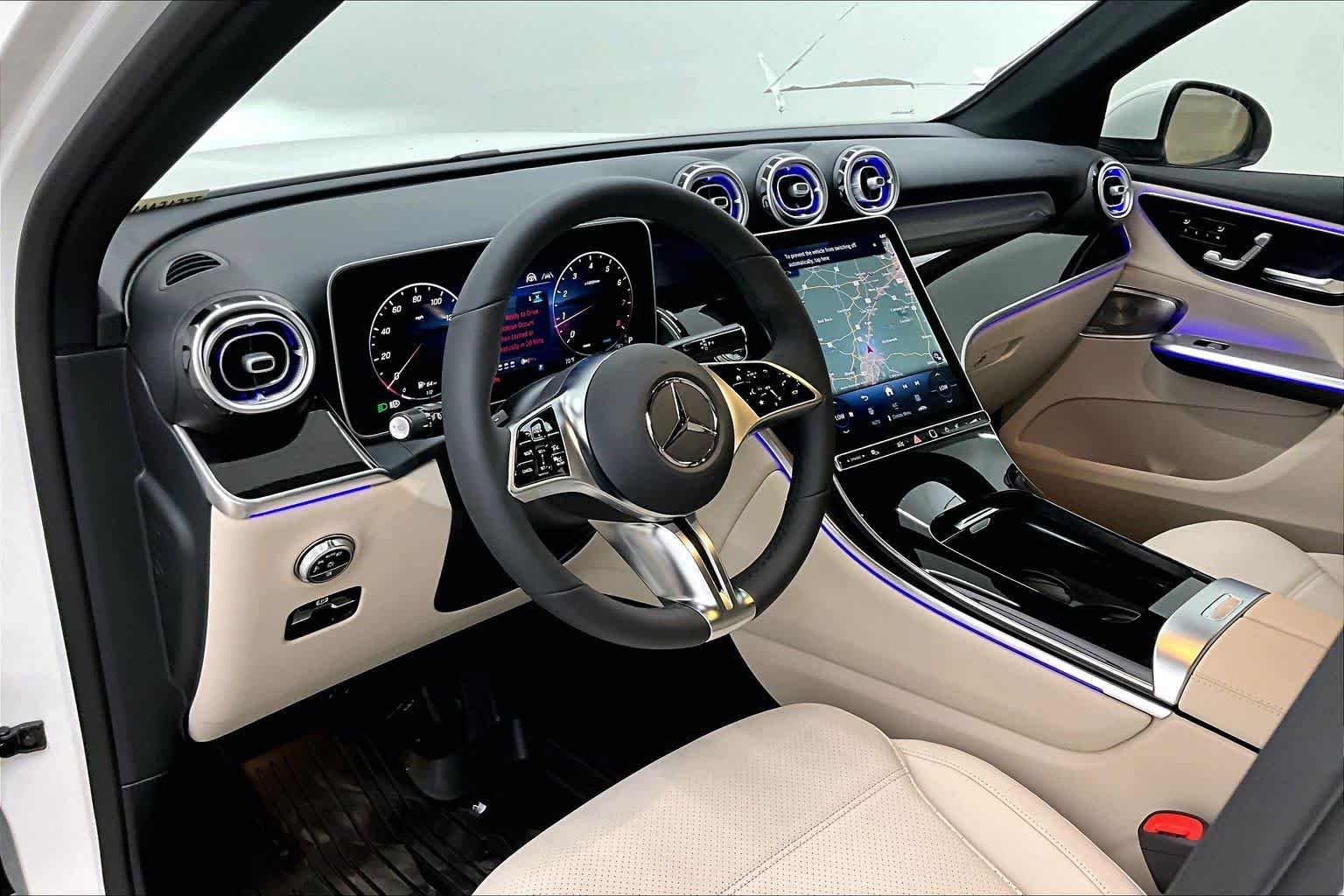 New 2026 Polar White Mercedes-Benz GLC 300 image 8