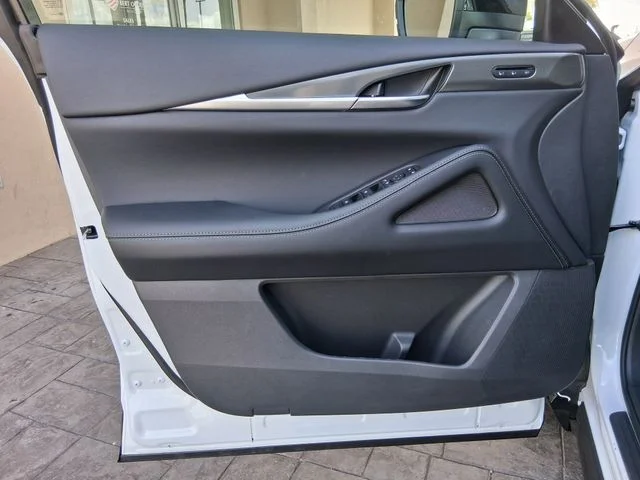 New 2027 RADIANT WHITE INFINITI Luxe AWD image 15