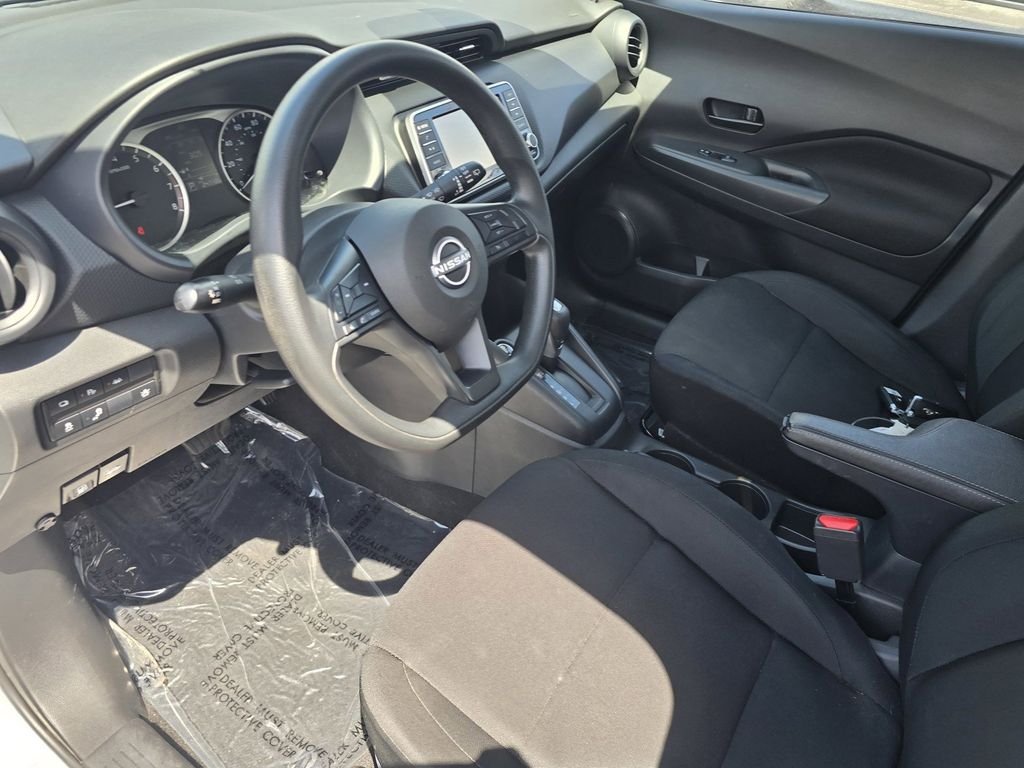 Used 2025 White Nissan S image 20