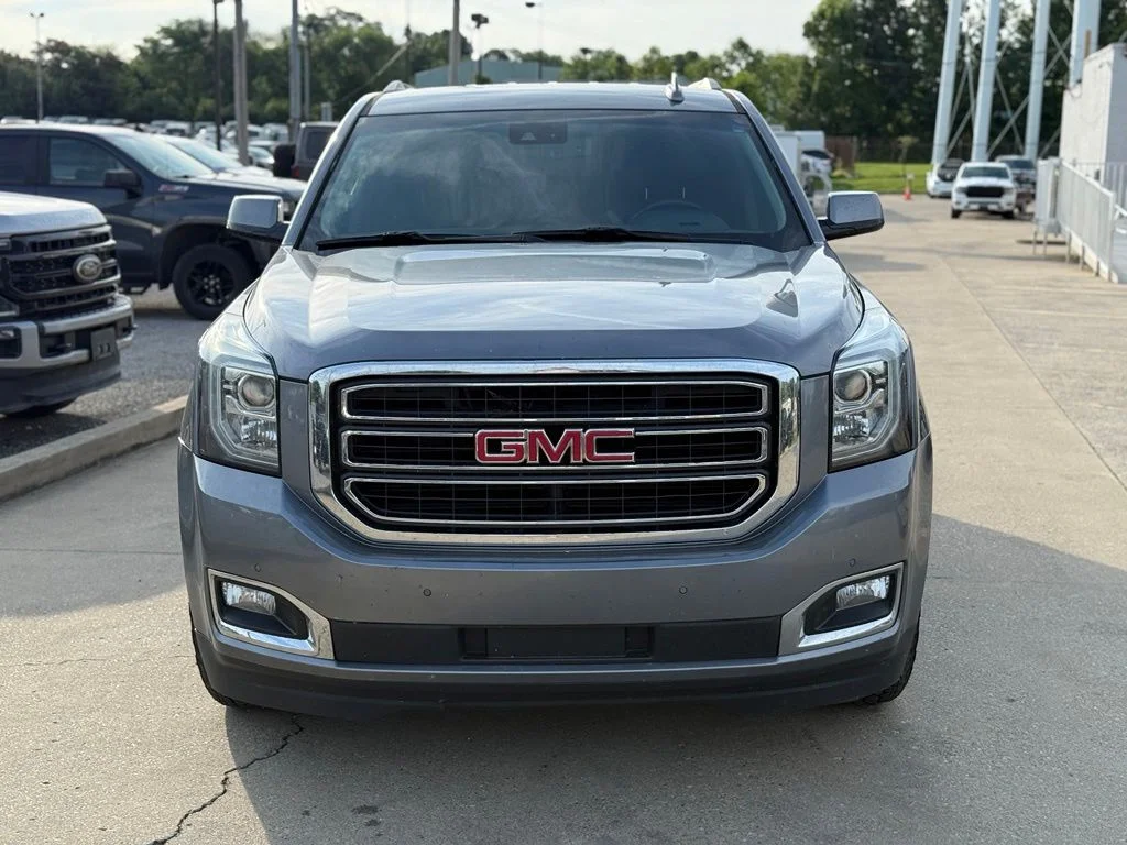 Used 2020 Gray GMC SLE image 3