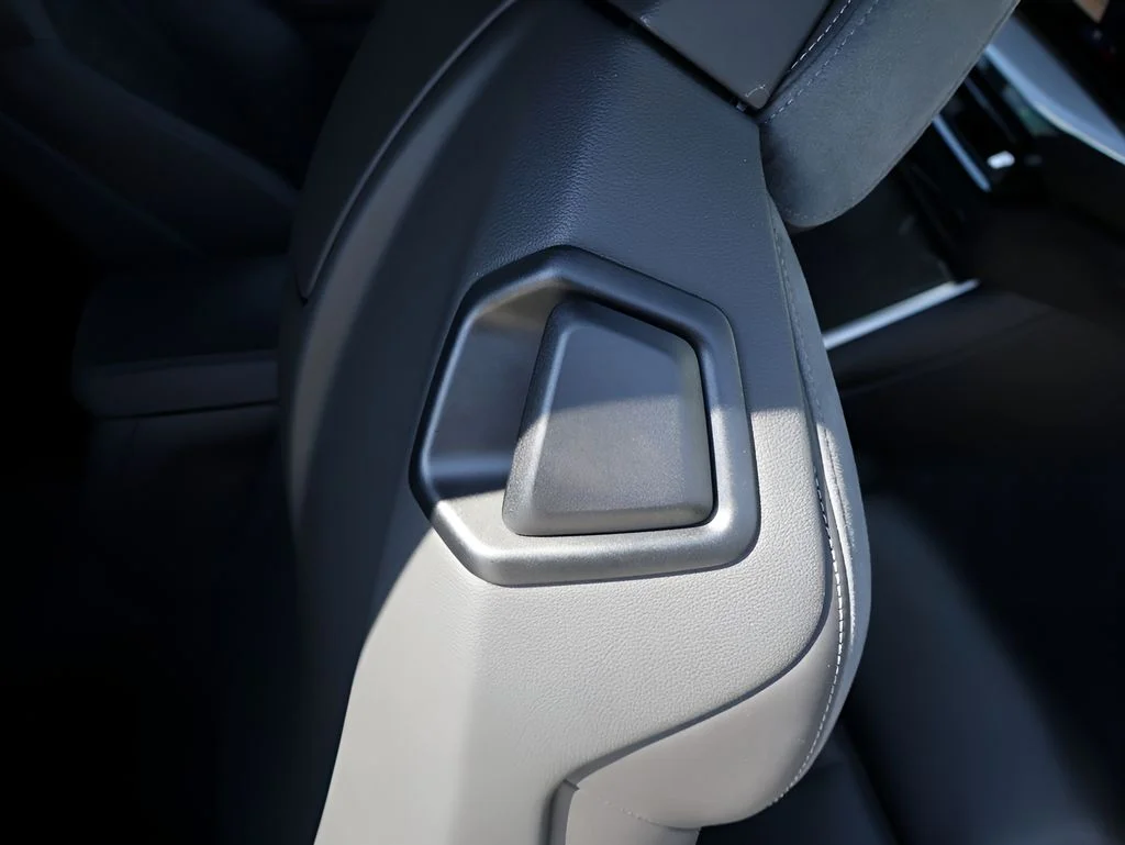 Used 2026 Brooklyn Gray Metallic BMW Competition image 15
