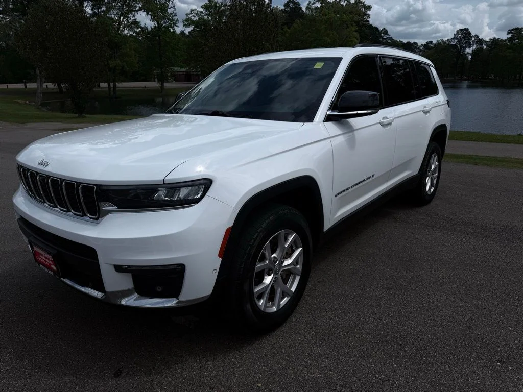 2022 Jeep Grand Cherokee L Limited's photo