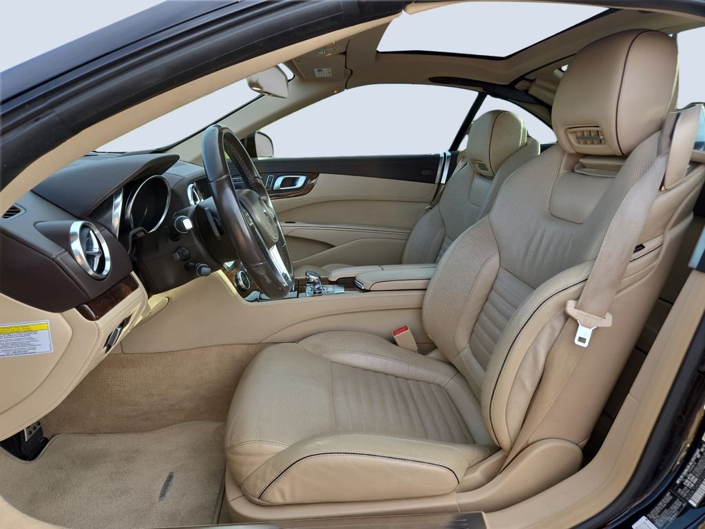 Used 2013 Black Mercedes-Benz SL 550 image 11