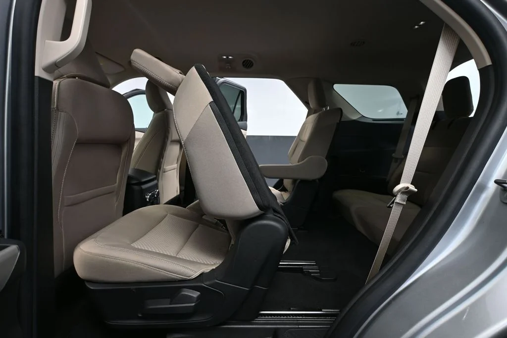 Certified Used 2022 Silver Ford XLT image 32