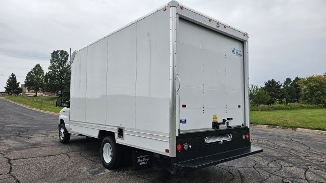 New 2027 Oxford White Ford Base image 5