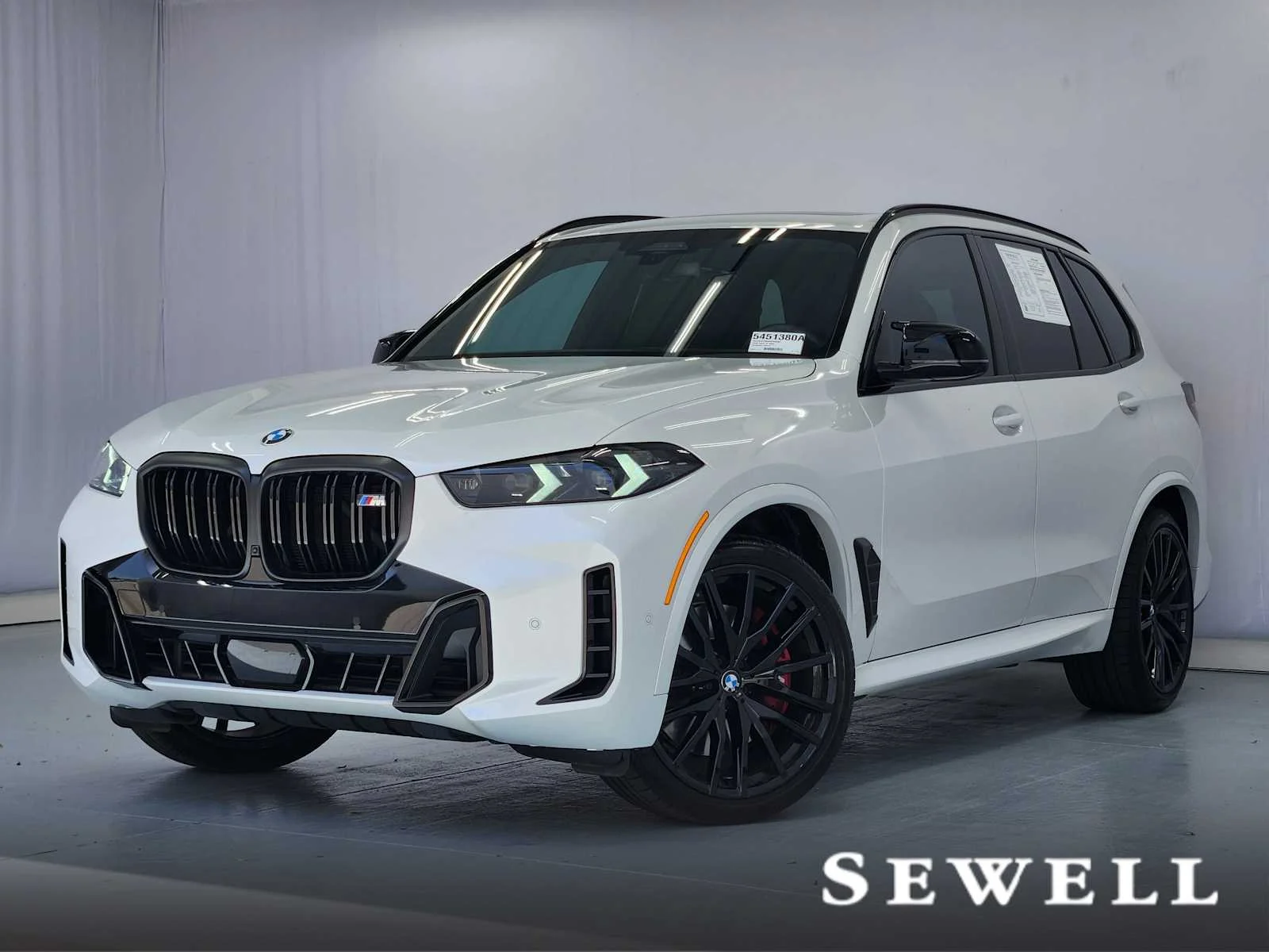 2025 BMW X5 M60i