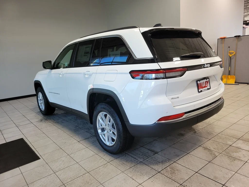 New 2026 Bright White Clearcoat Jeep Laredo X image 7