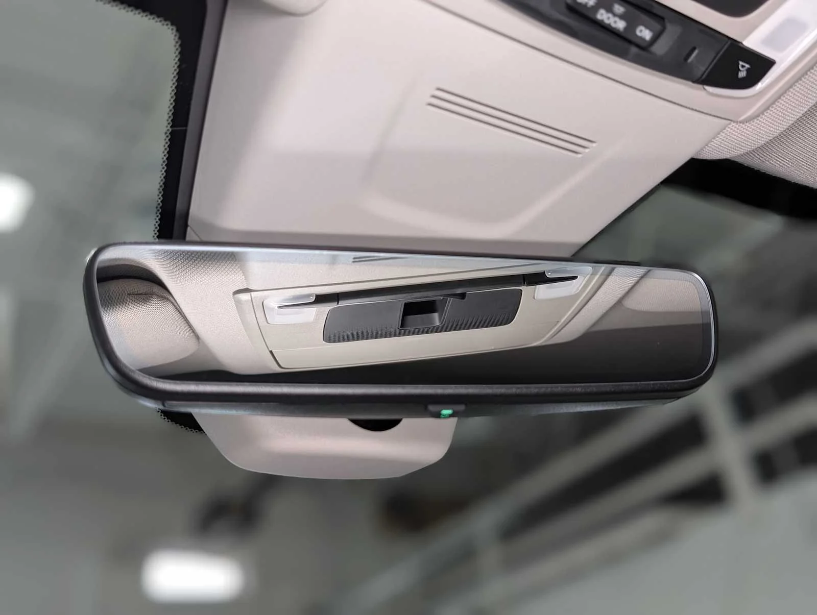 Used 2024 Platinum White Pearl Honda EX-L image 32