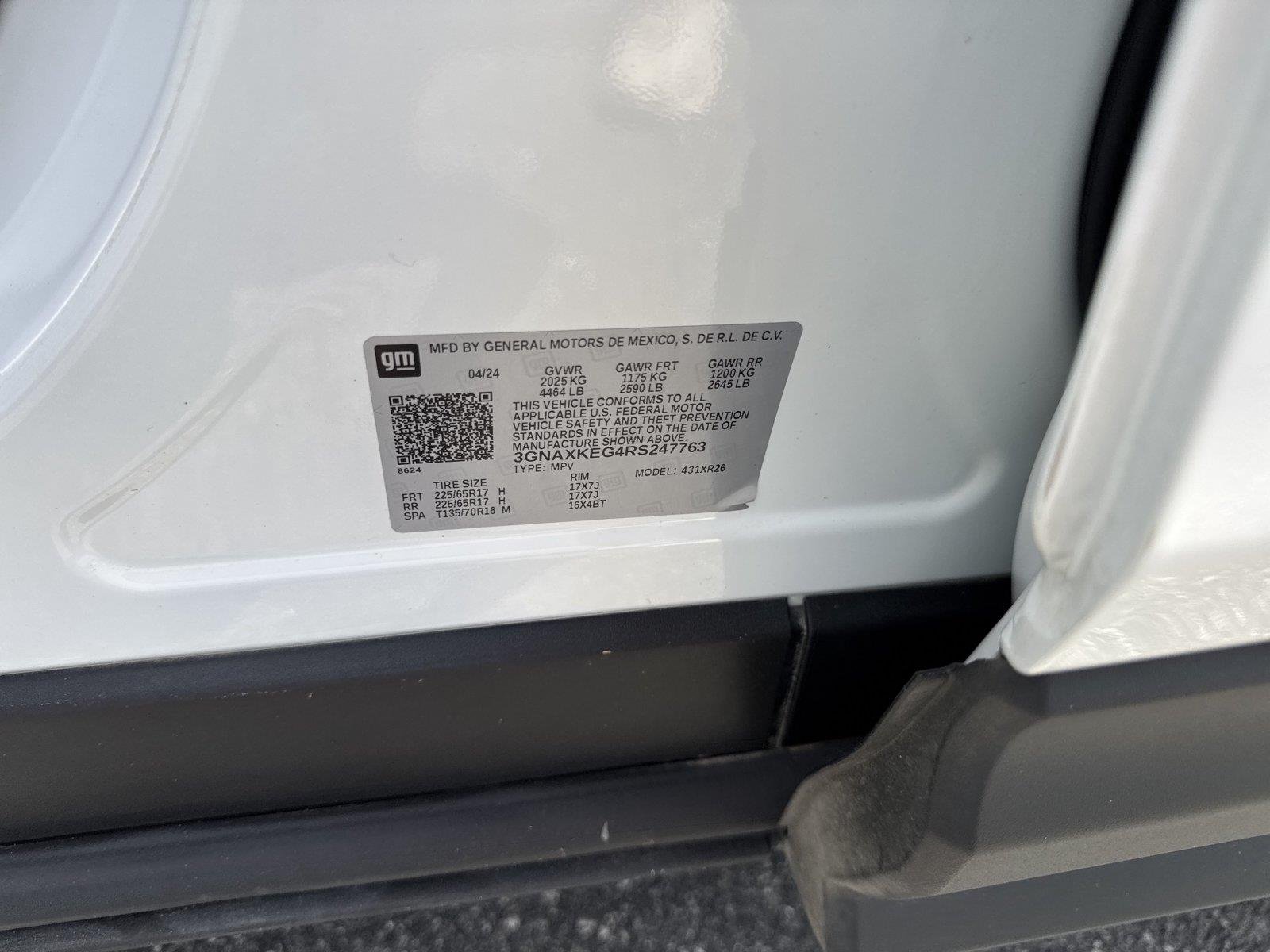 Used 2024 Summit White Chevrolet LT image 39
