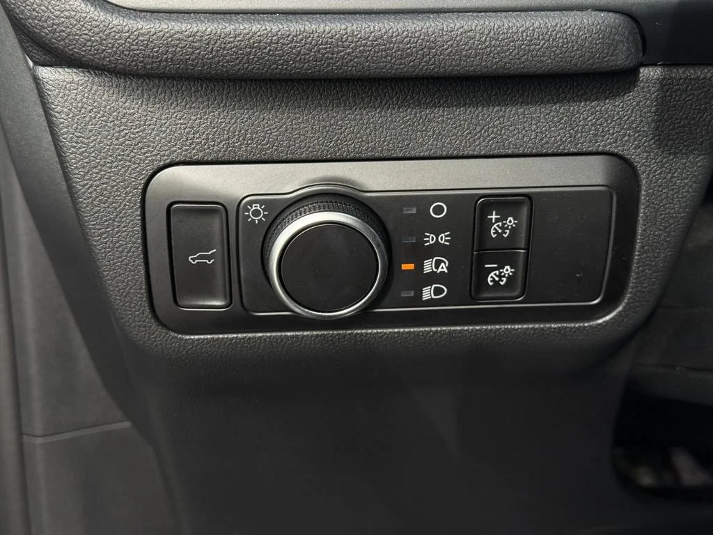 Used 2025  Ford Active image 7