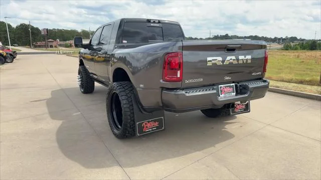 New 2026 Granite Crystal Metallic Clear-Coat Exterior Paint RAM Laramie image 7