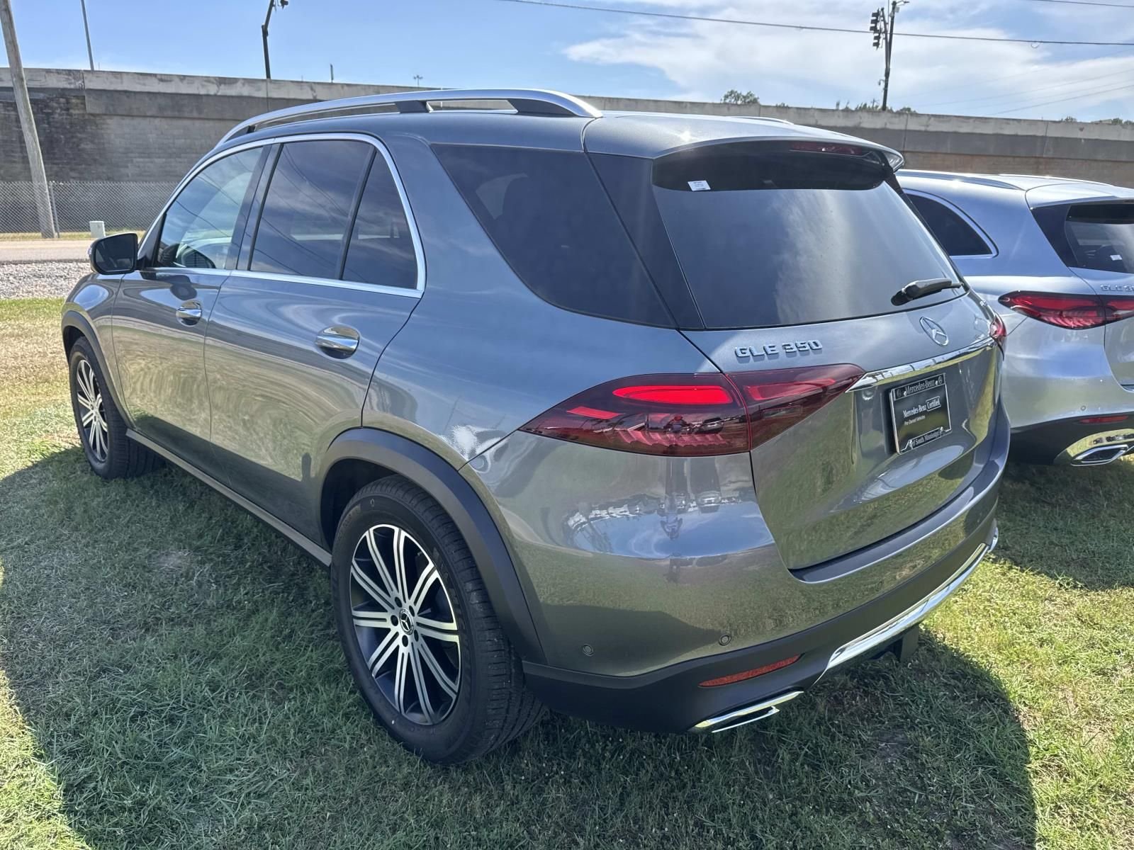 Certified Used 2026 Gray Mercedes-Benz GLE 350 image 5