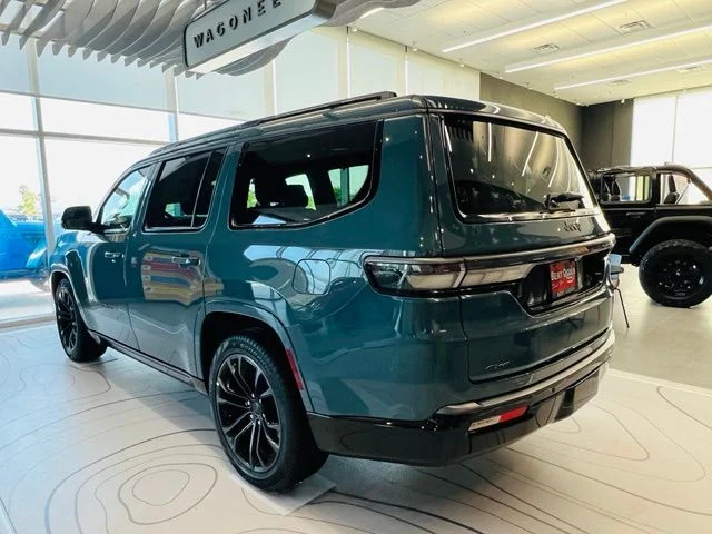 New 2026 Steel Blue Exterior Paint Jeep Summit Obsidian image 4
