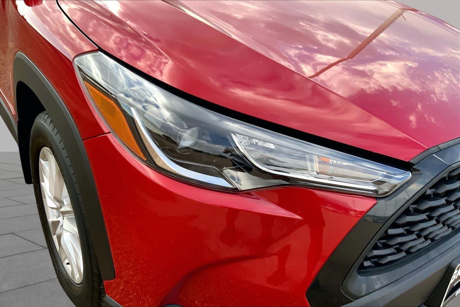 2024 Toyota Corolla Cross LE - Photo 28