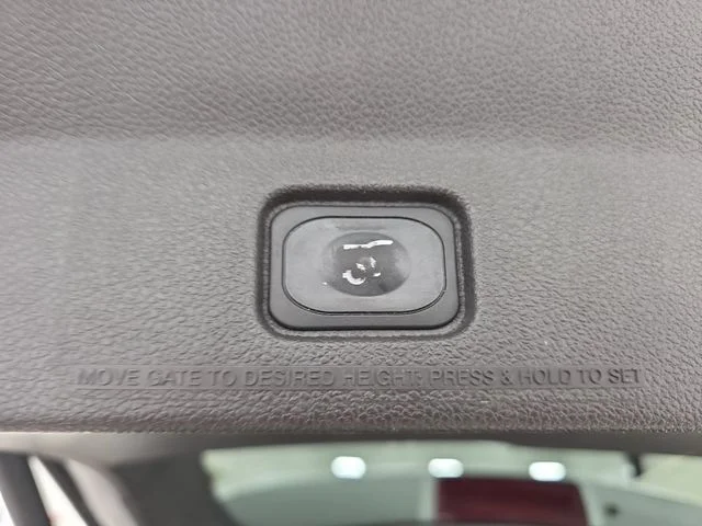 Used 2015 Ingot Silver Ford Sport image 32