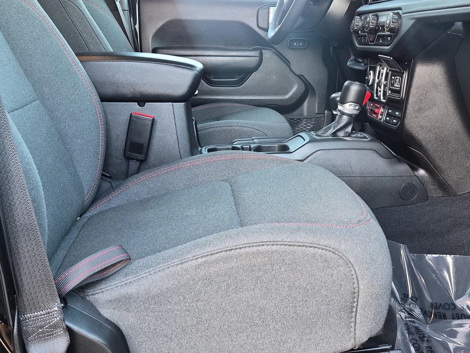 Certified Used 2025 Black Clearcoat Jeep Rubicon image 10