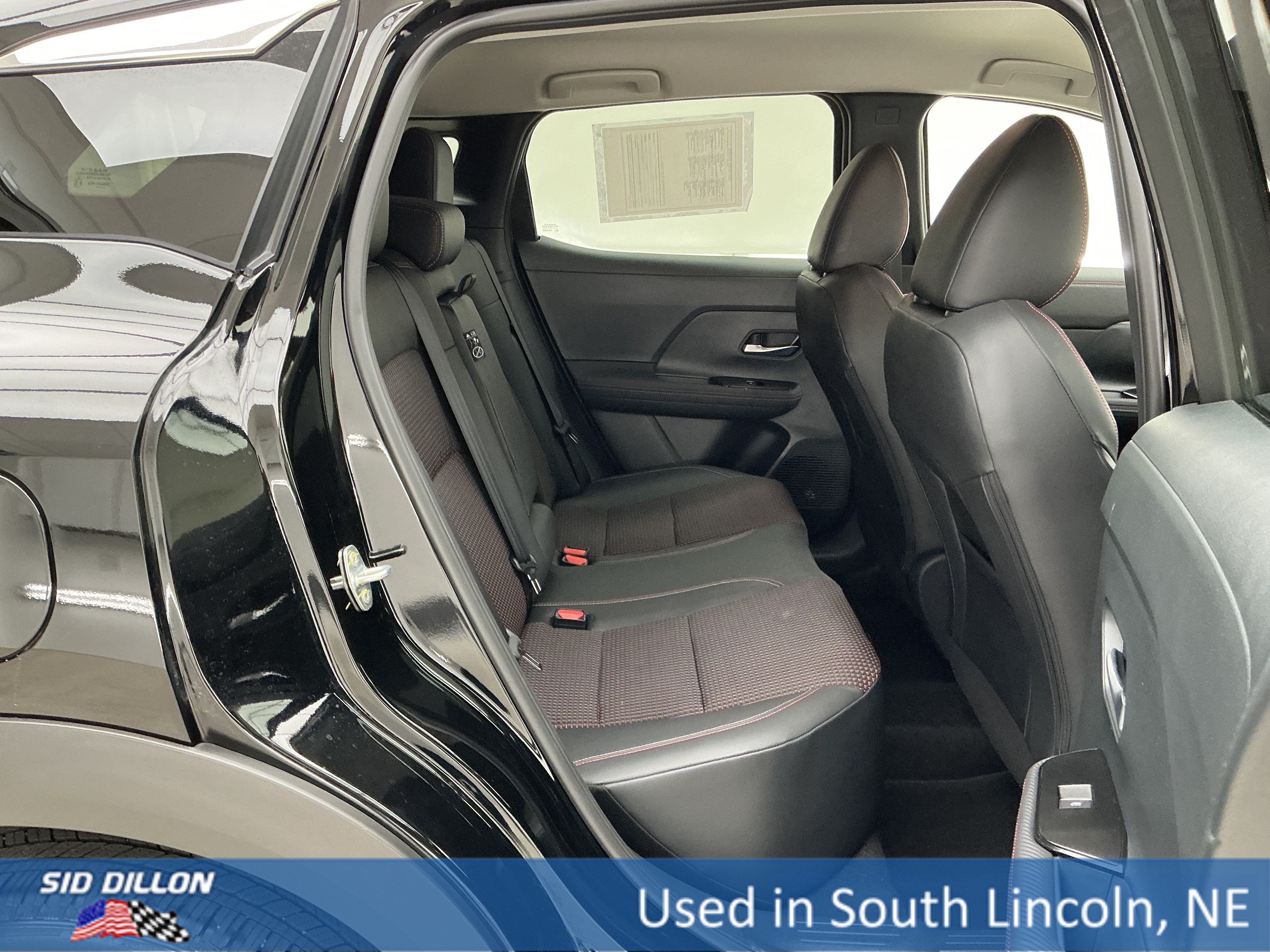 Used 2025 Super Black Nissan SR image 22