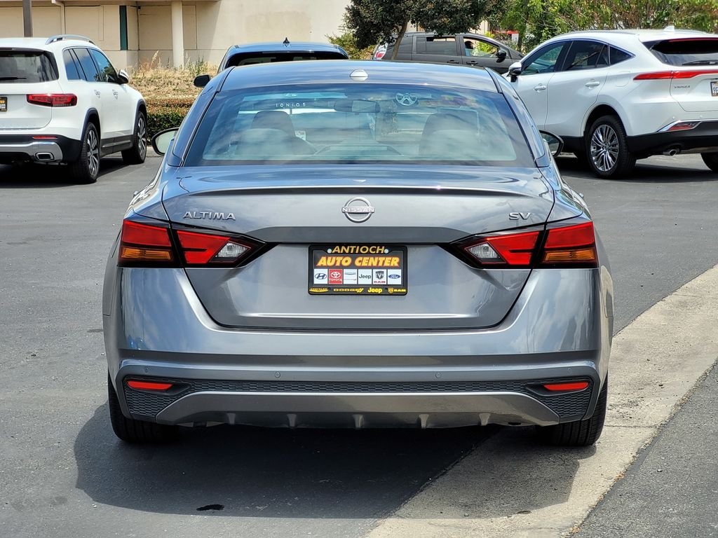 Used 2024 Gray Nissan 2.5 SV image 5