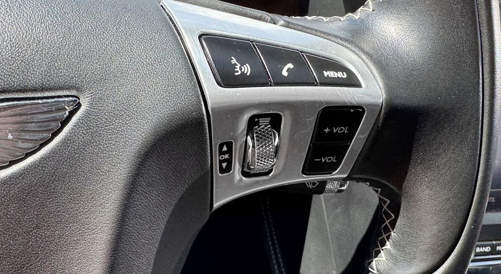 Used 2012 Black Bentley Base image 23