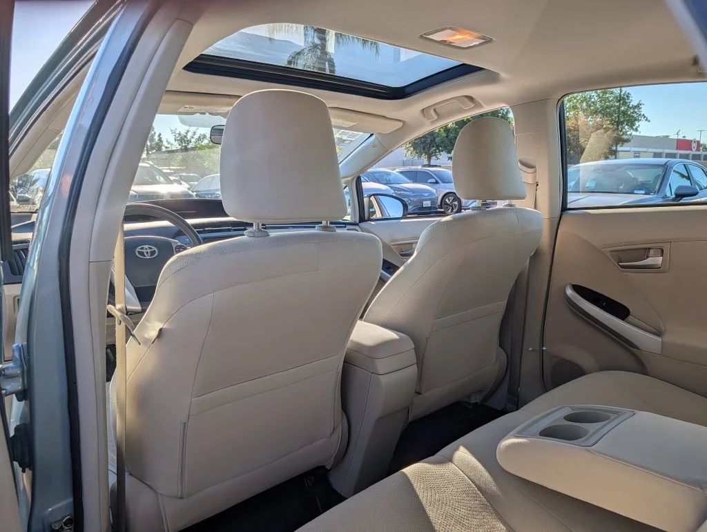 Used 2012 Beige Toyota Three image 13