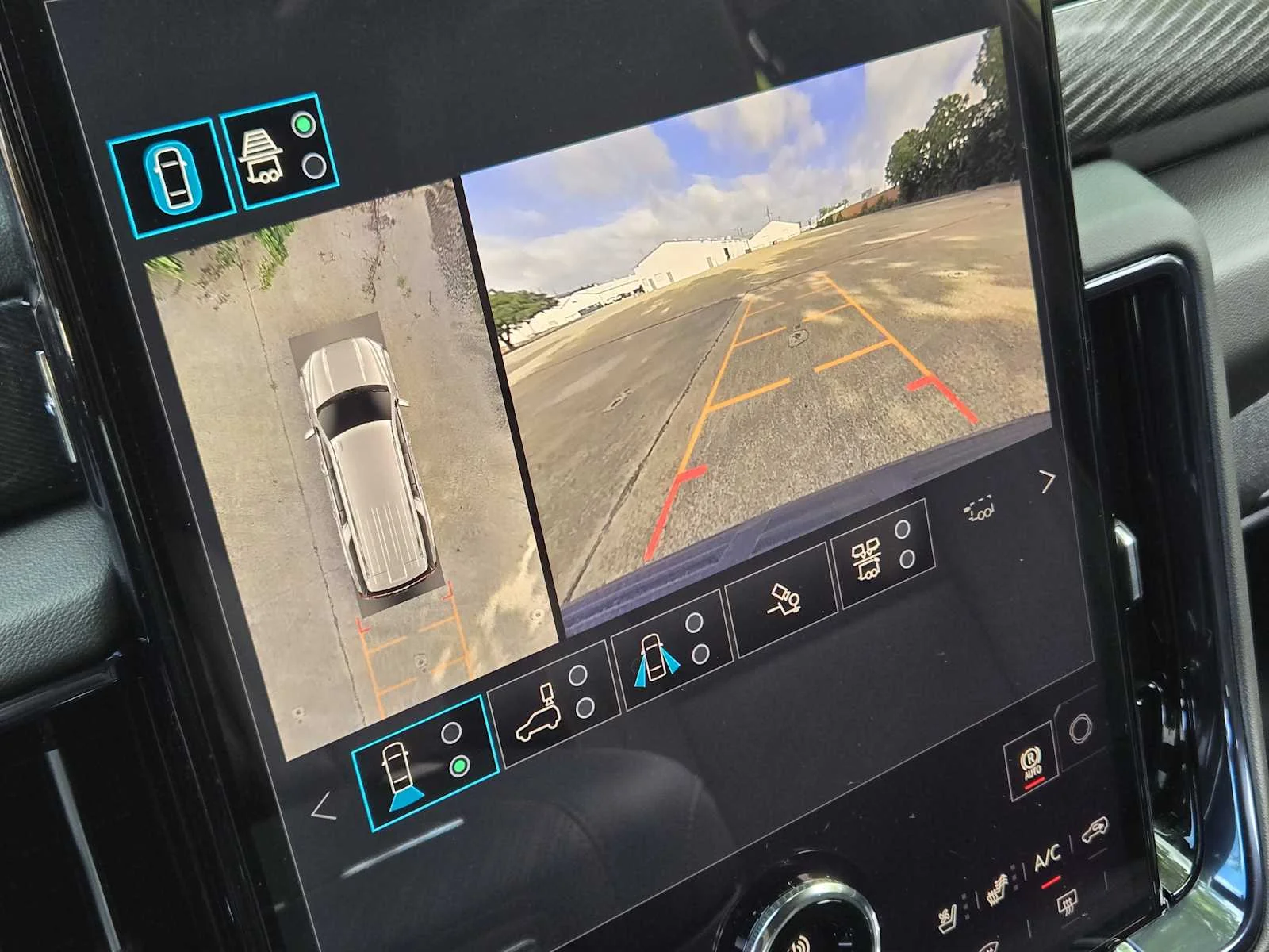 2026 GMC Yukon XL AT4 - Photo 12
