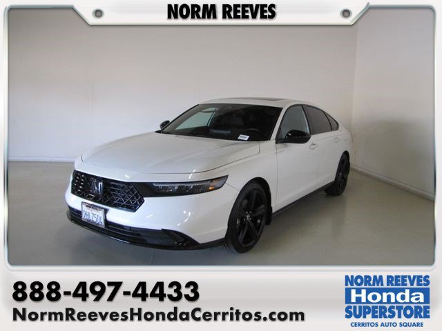 Certified Used 2023 Platinum White Pearl Honda Sport-L image 1