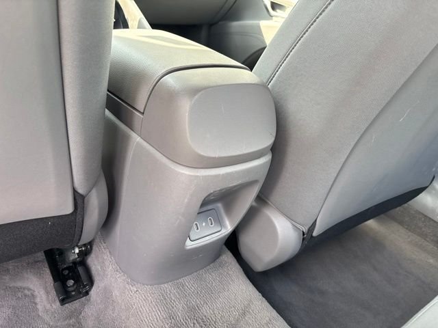 Certified Used 2024 Black Hyundai SE image 31
