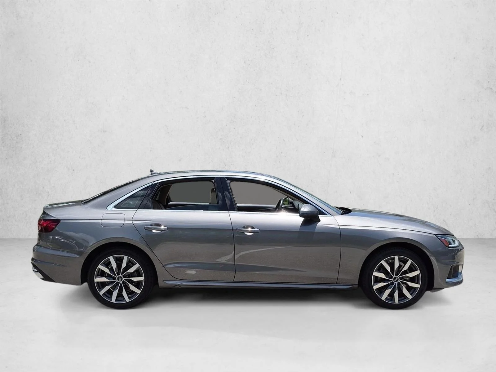 Used 2022 Florett Silver Metallic Audi Premium image 4