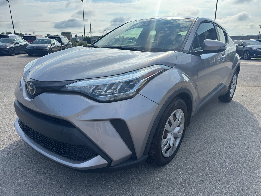 Used 2020 Silver Knockout Metallic Toyota LE image 7