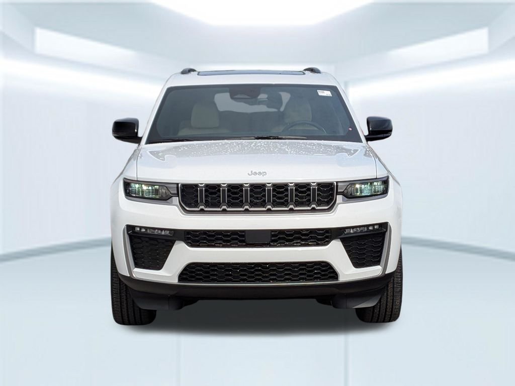 New 2026 Bright White Clear-Coat Exterior Paint Jeep Limited image 10