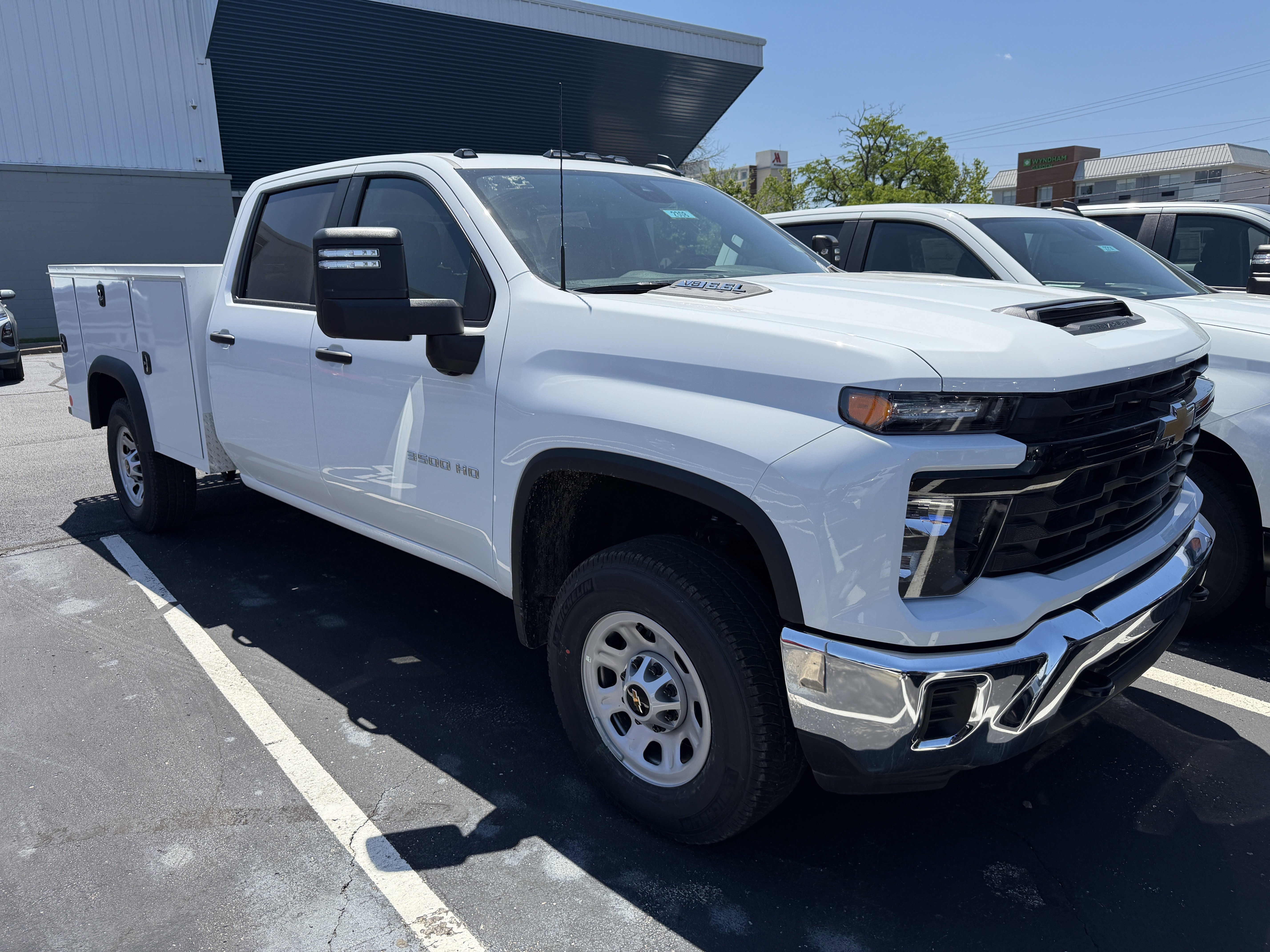 New 2026 Summit White Chevrolet WT image 2