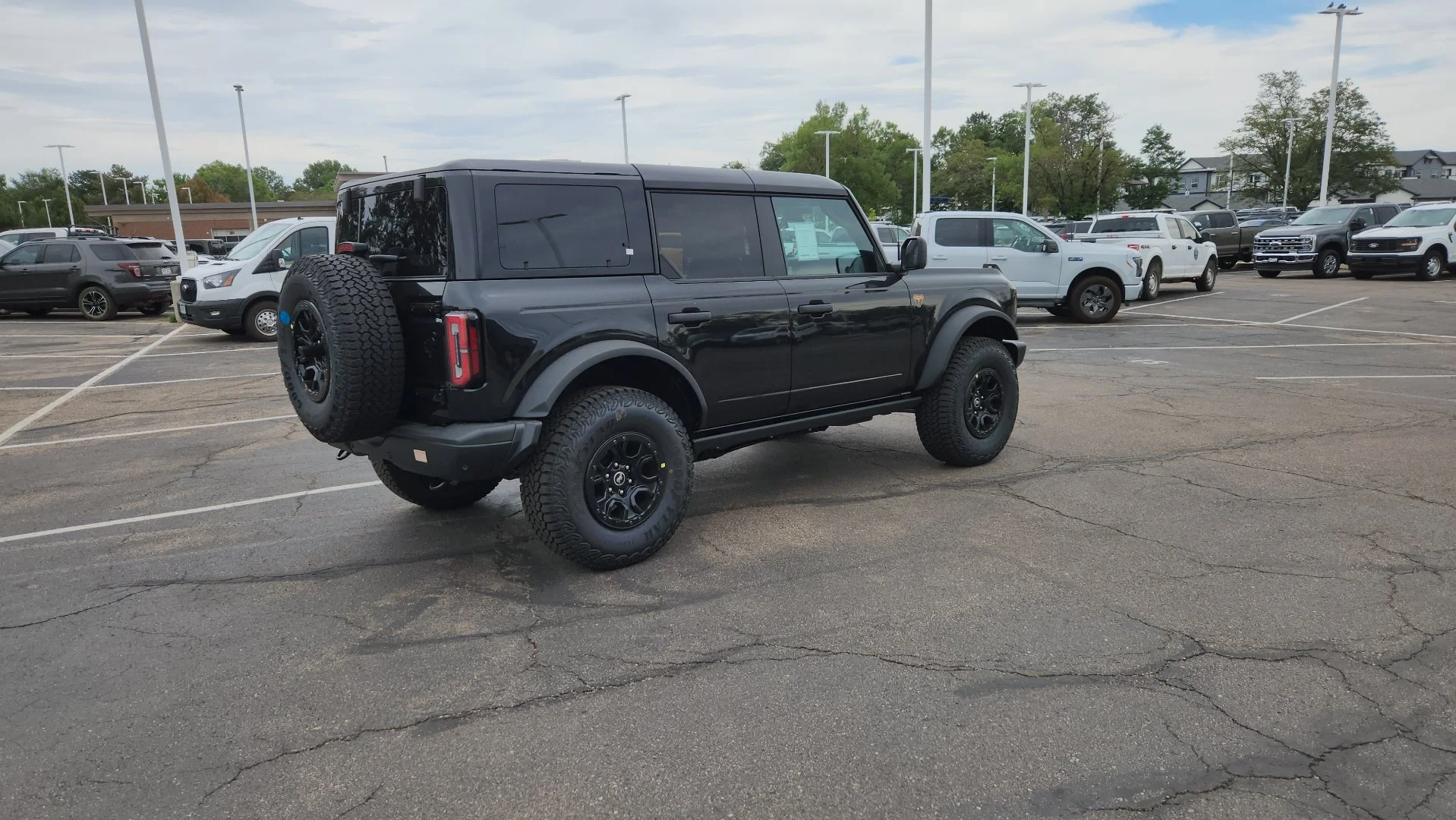 New 2026 Shadow Black Ford Badlands image 7