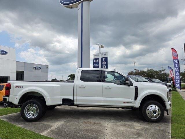New 2026 Star White Metallic Tri-Coat Ford F-450® Platinum® image 6