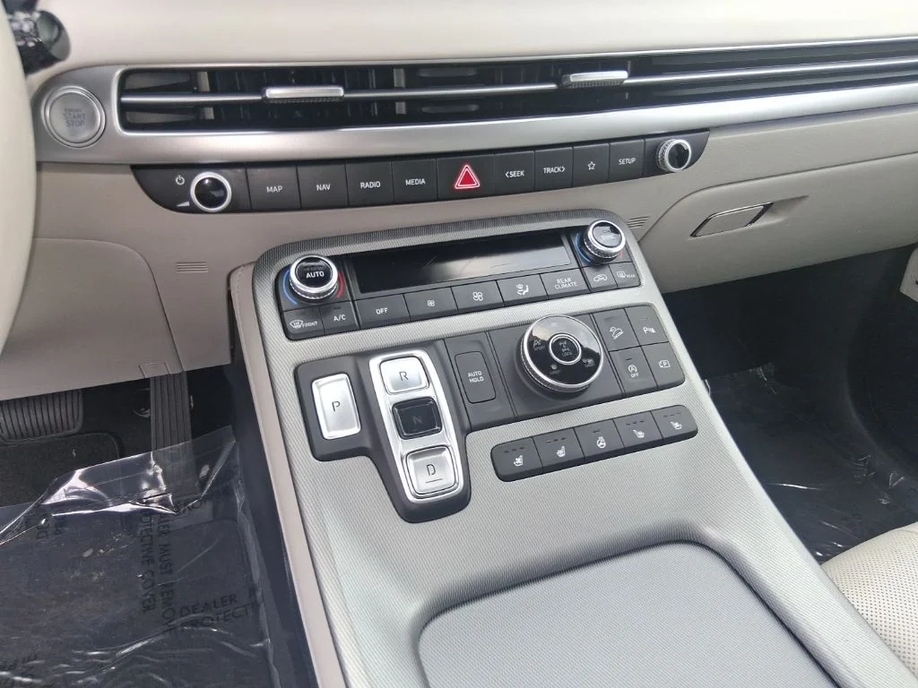 Used 2024 White Hyundai Limited image 13