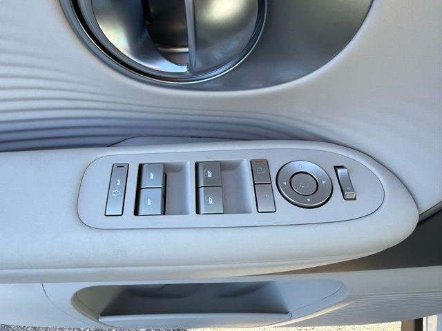 2026 Hyundai IONIQ 9 SEL - Photo 11