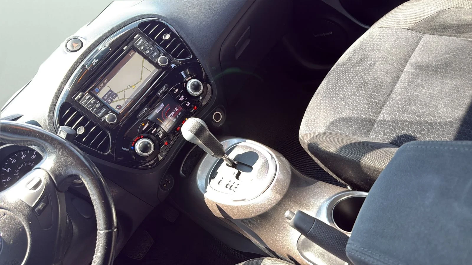 Used 2015 White Nissan SV image 16