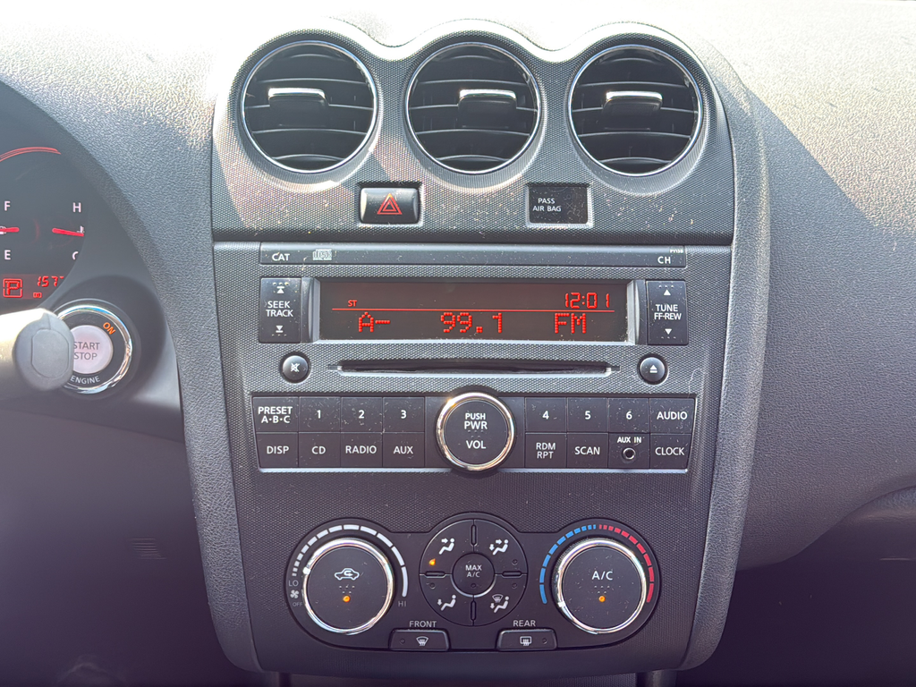 Used 2009 Red Nissan 2.5 S image 22