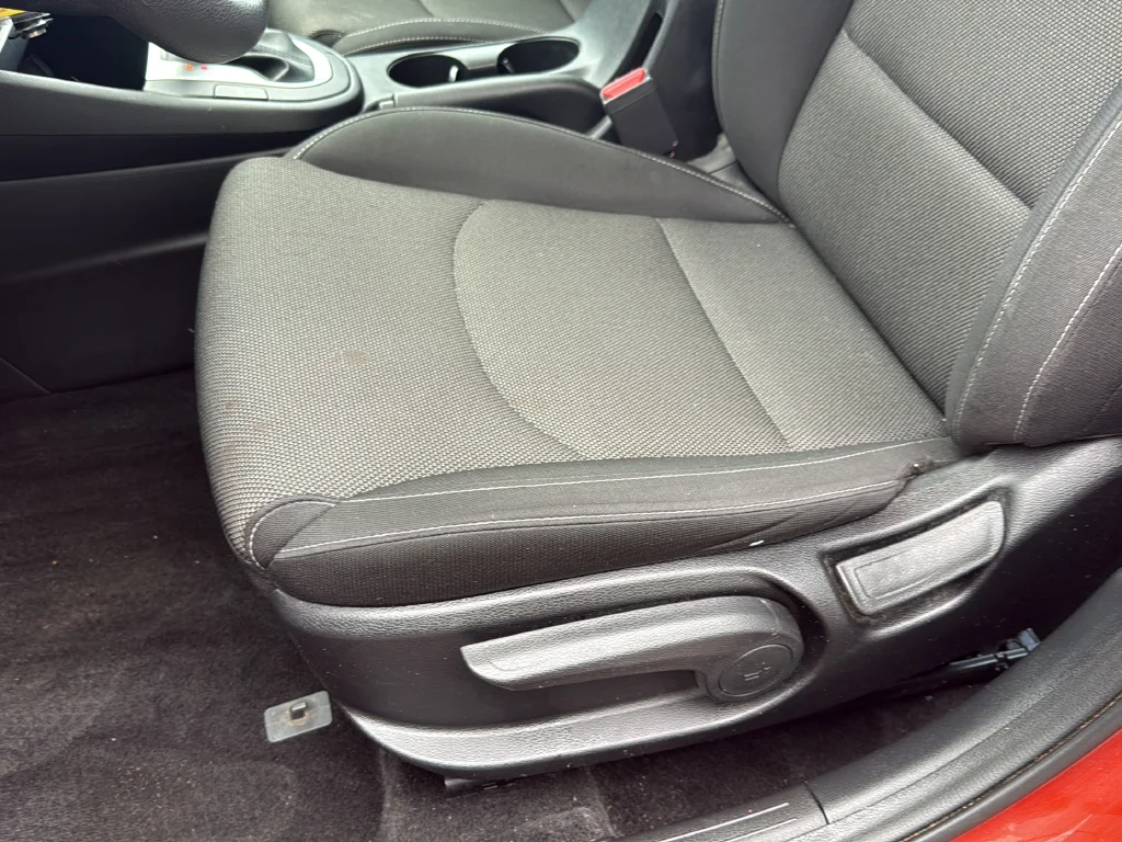 Used 2023 Red Kia LXS image 18
