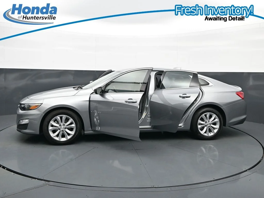 Used 2025 Sterling Gray Metallic Chevrolet LT image 39